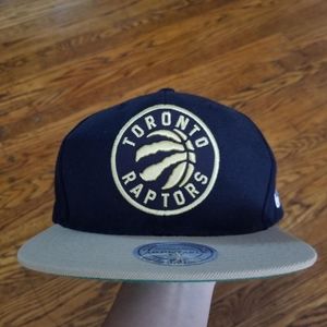 Black/Gold Mitchell & Ness Toronto Raptors NBA Snapback